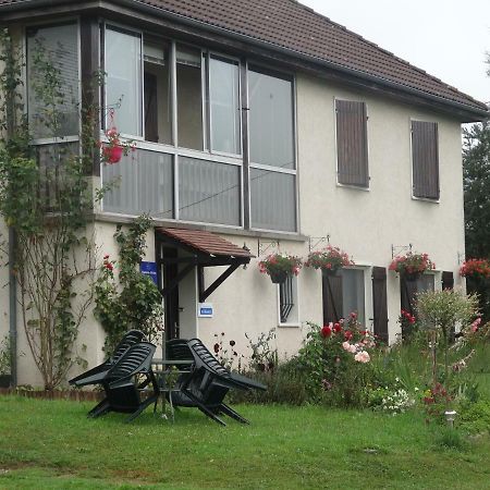 Hôtel les tilleuls à Janaillat Extérieur photo